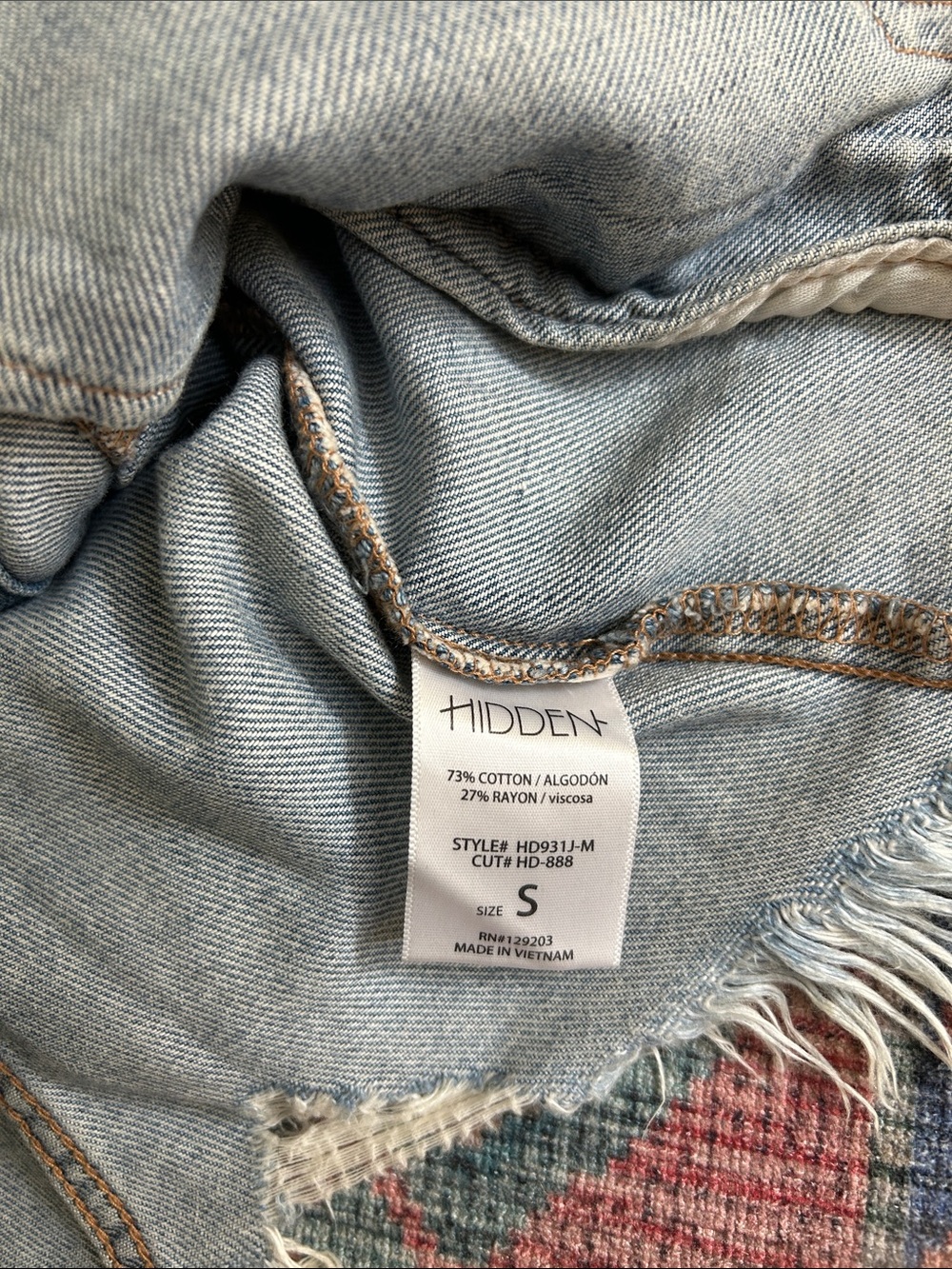 Raw hem denim jacket - Picture 3 of 3